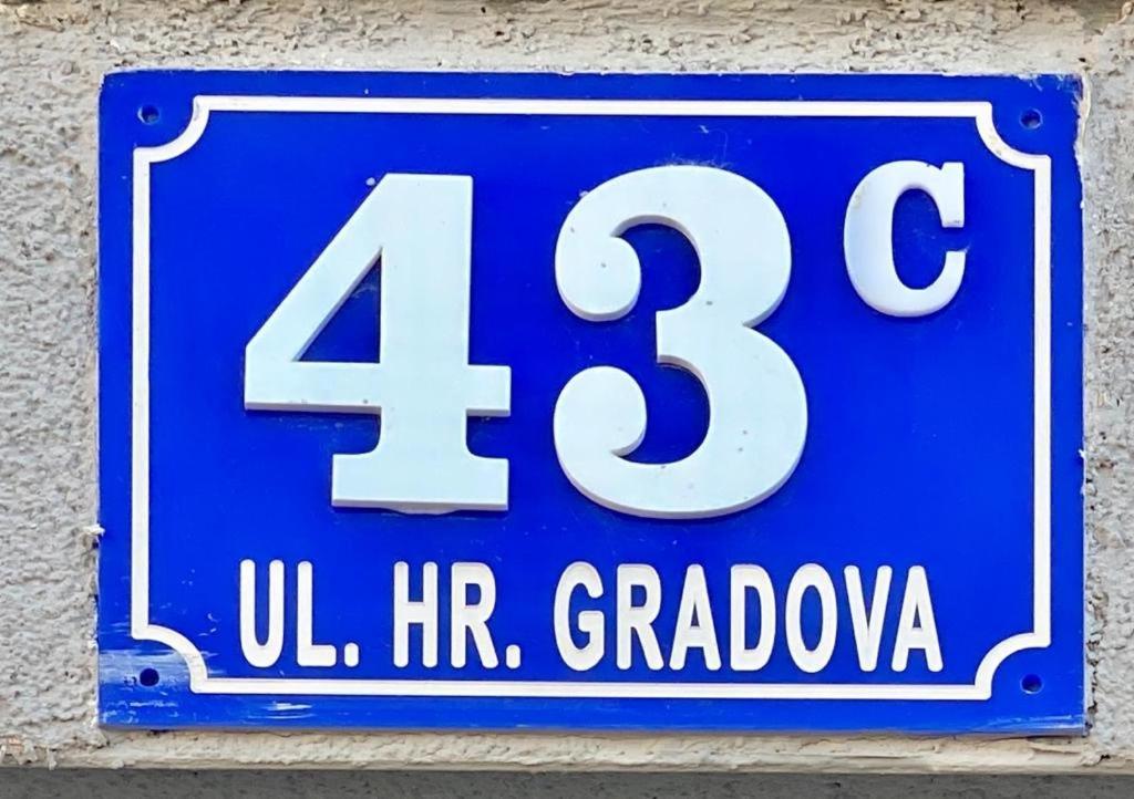 Apartman Erika Нин Экстерьер фото