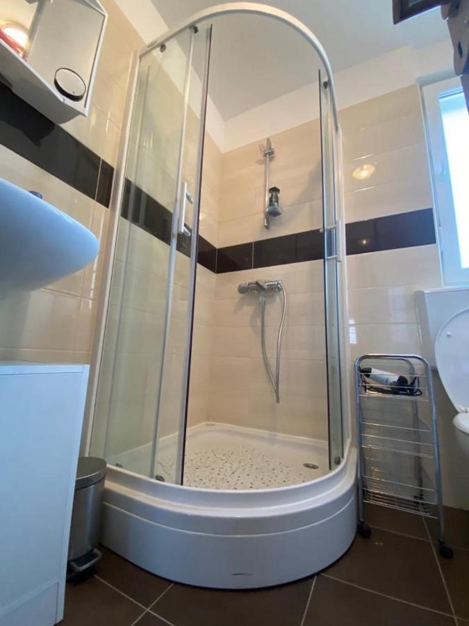 Apartman Erika Нин Экстерьер фото